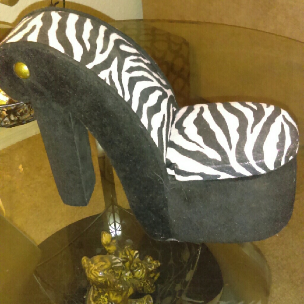 GLAM BAM JEWELRY STAND